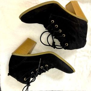 Aeropostale Ankle Boots Fabric with lace